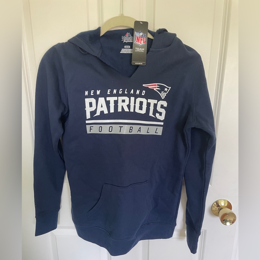New England Patriots Women’s Sweatshirt - NFL Official, New With Tags!